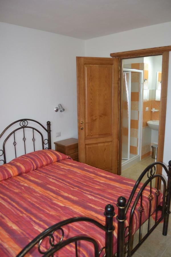 فوني B&B Gennargentu المظهر الخارجي الصورة