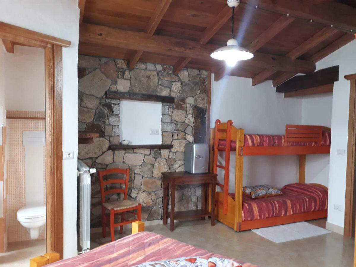 فوني B&B Gennargentu المظهر الخارجي الصورة